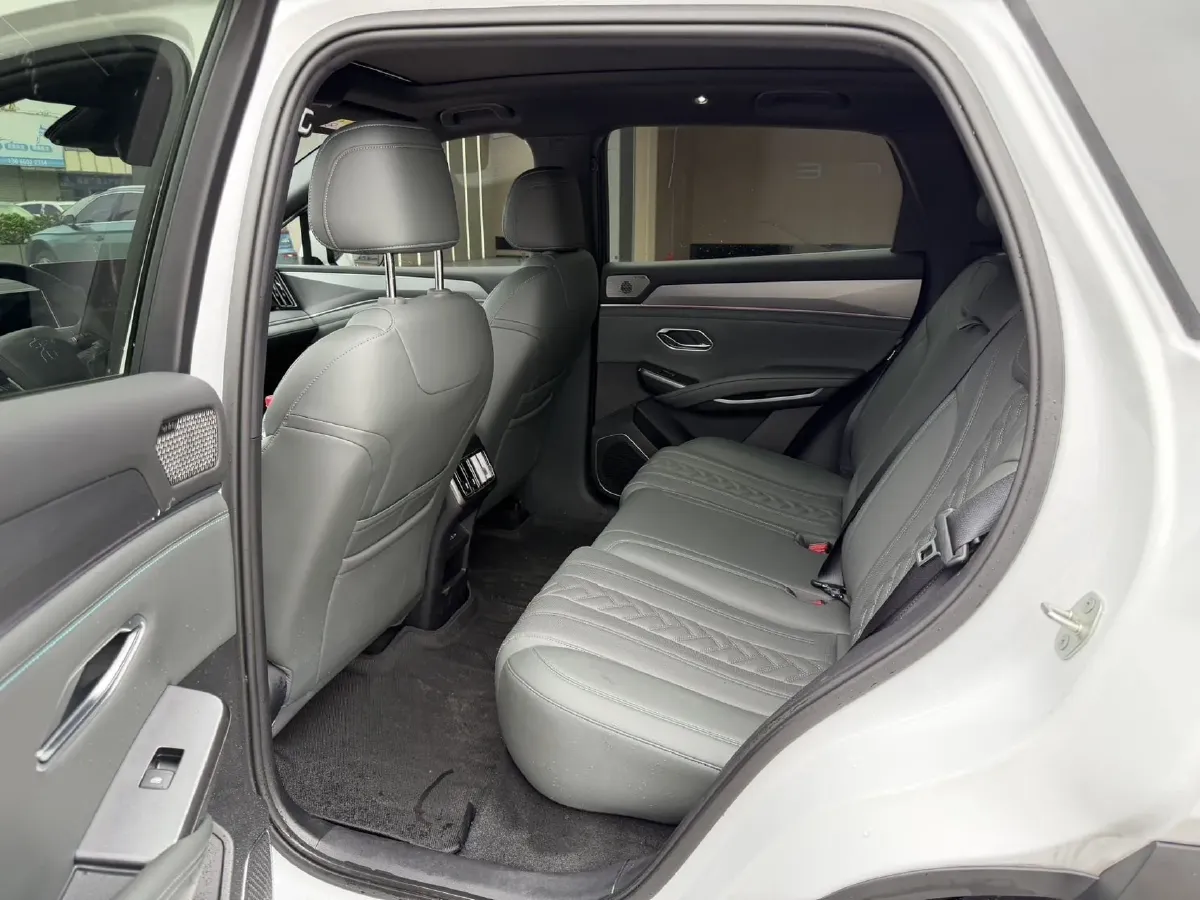 2025 BYD SongL DM-i 1.5L 101HP L4 E-CVT PHEV 26.6KWH,autocango,china used car exporter,china ev exporter,chinese used car exporter,chinese used ev exporter