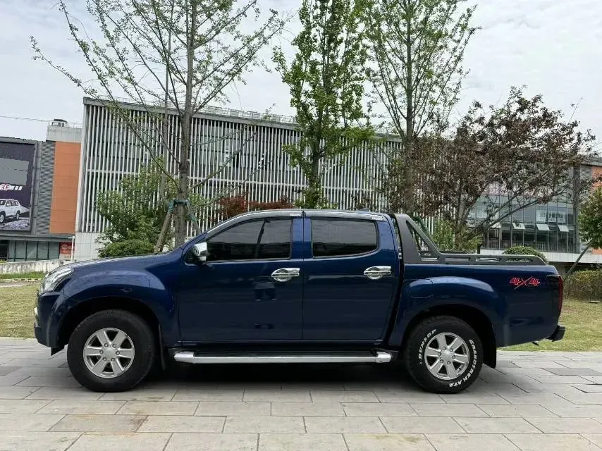 2019 Isuzu D-MAX 3.0T 177HP L4 6AT,autocango,china used car exporter,china ev exporter,chinese used car exporter,chinese used ev exporter