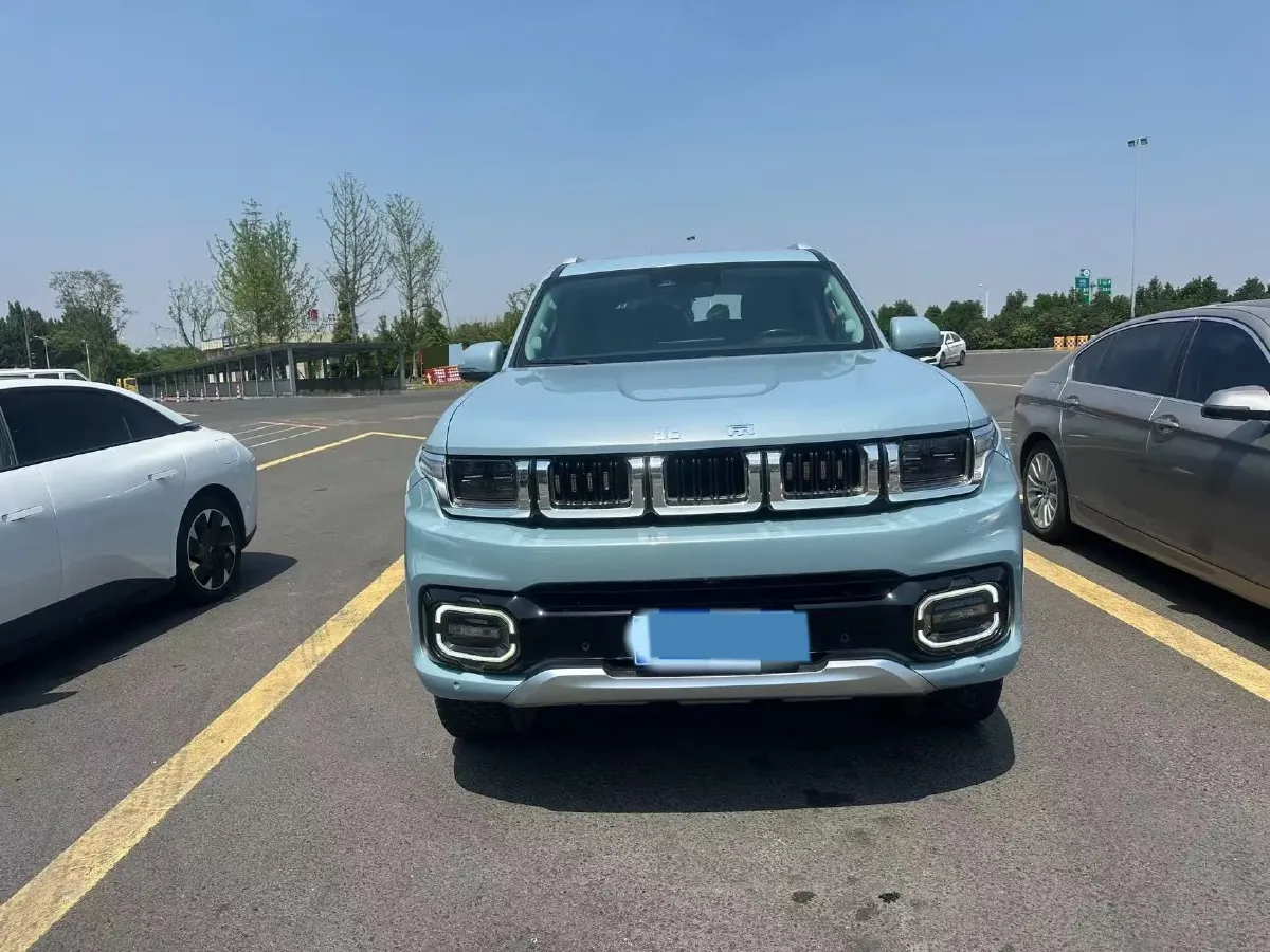 2022 Beijing BJ60 2.0T 267HP L4 8AT,autocango,china used car exporter,china ev exporter,chinese used car exporter,chinese used ev exporter