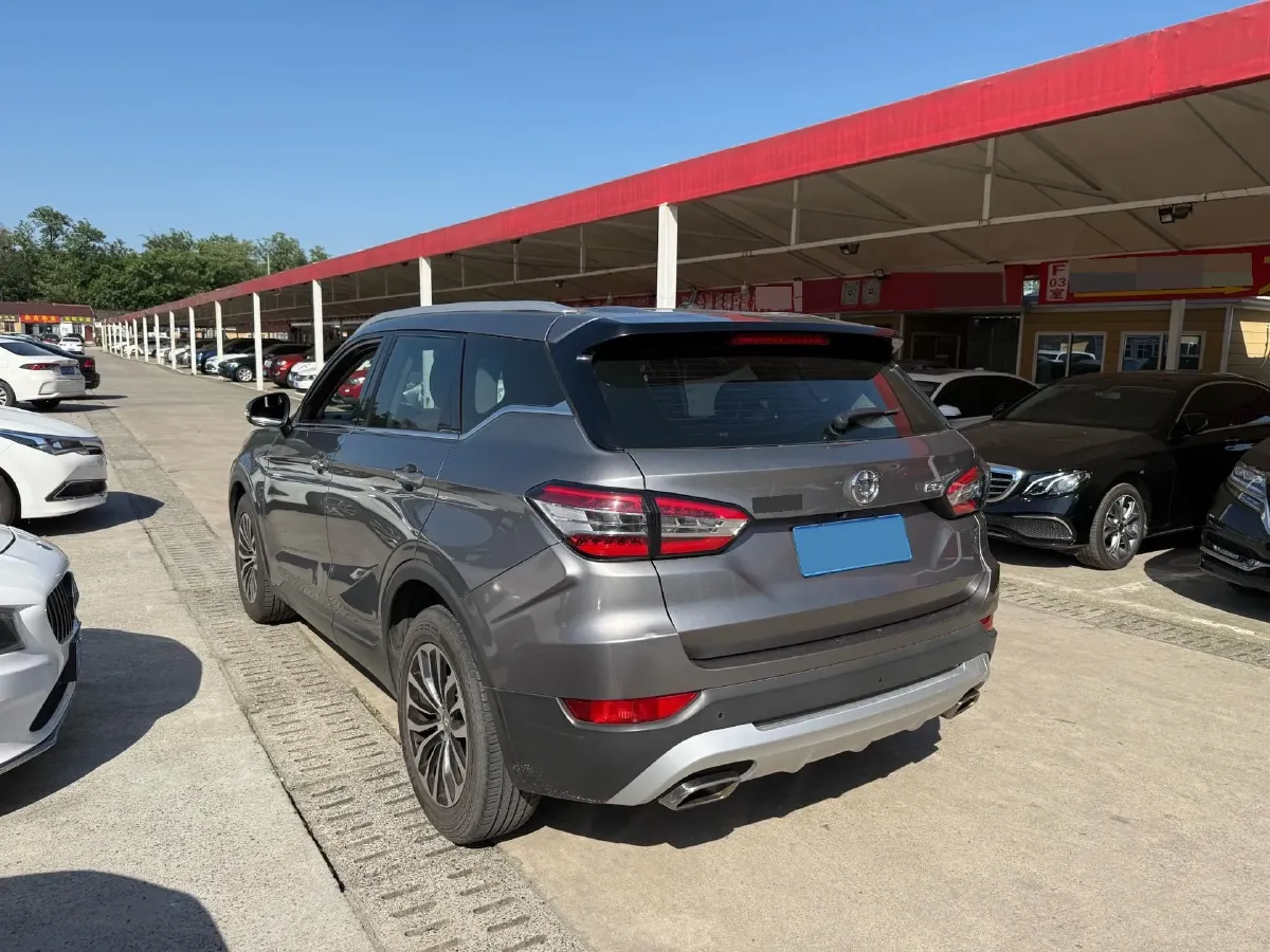 2018 Brilliance Auto V6 1.5T 150HP L4 6MT,autocango,china used car exporter,china ev exporter,chinese used car exporter,chinese used ev exporter