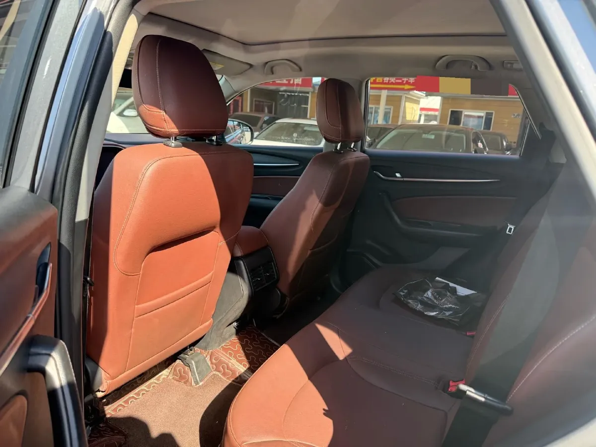 2018 Brilliance Auto V6 1.5T 150HP L4 6MT,autocango,china used car exporter,china ev exporter,chinese used car exporter,chinese used ev exporter