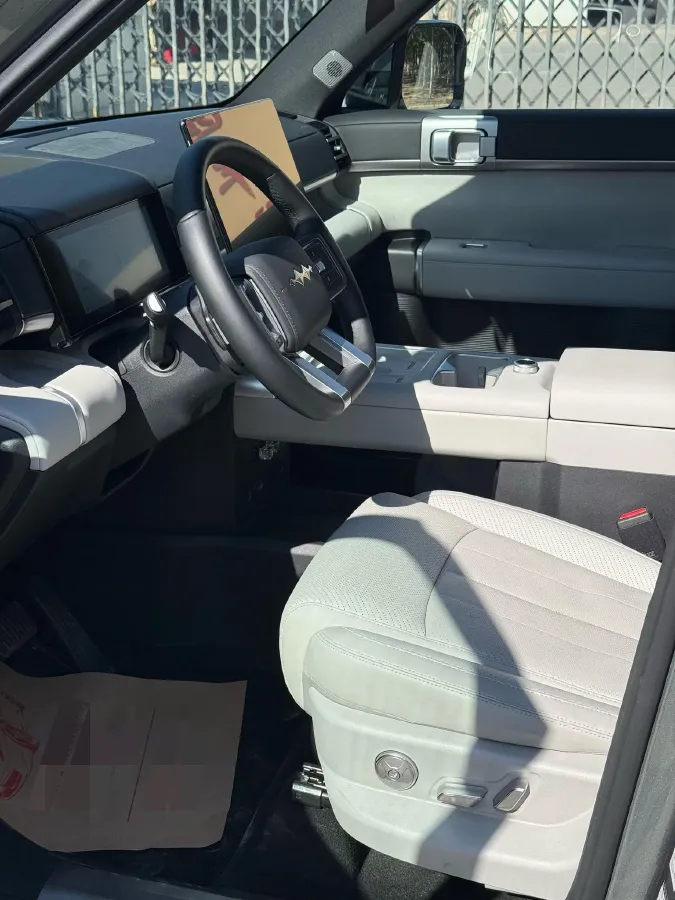 2025 FangChengBao Tai 7 1.5T 156HP L4 E-CVT PHEV,autocango,china used car exporter,china ev exporter,chinese used car exporter,chinese used ev exporter