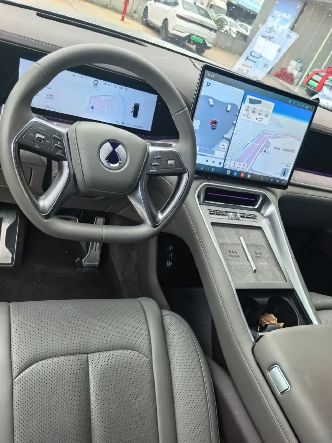 2025 Denza DenzaN9 2.0T 207HP L4 E-CVT PHEV,autocango,china used car exporter,china ev exporter,chinese used car exporter,chinese used ev exporter