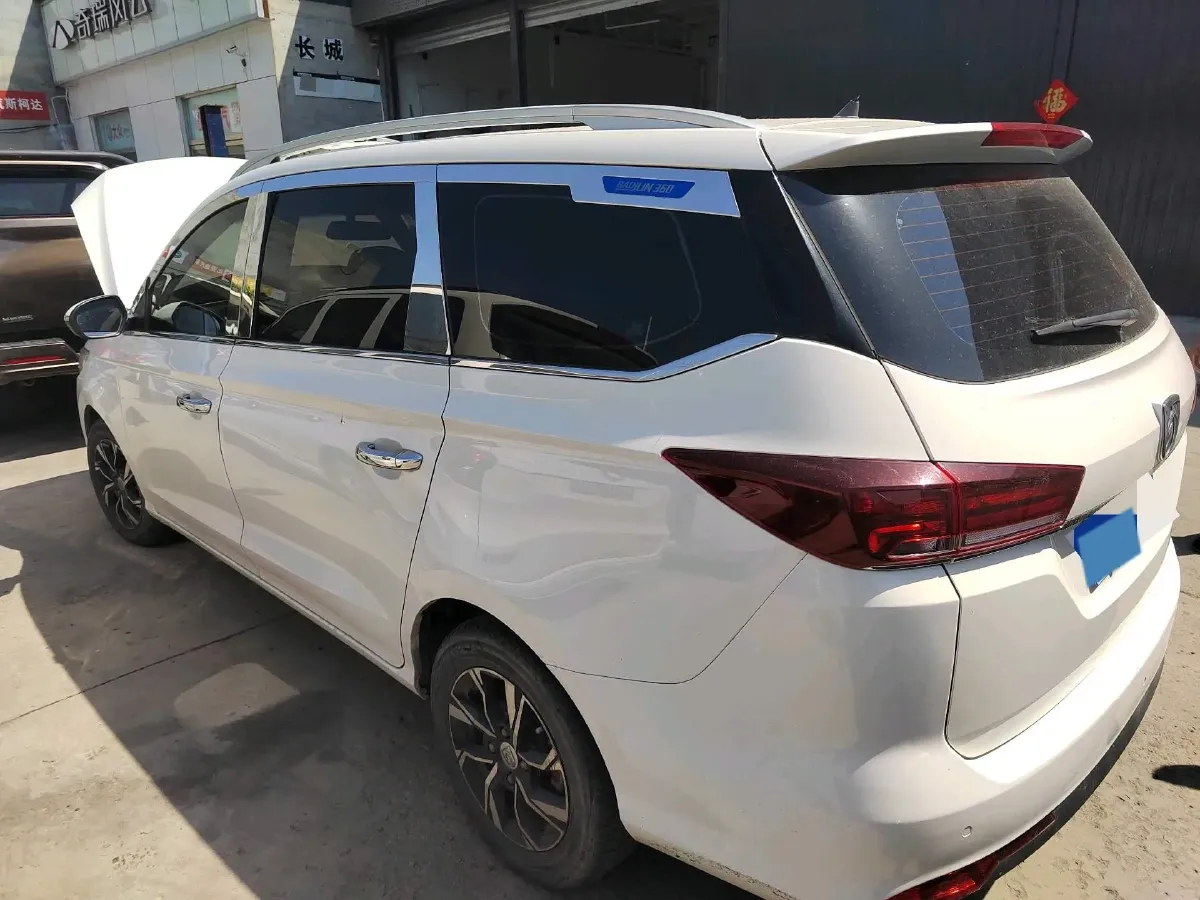 2019 BaoJun 360 1.5L 105HP L4 CVT,autocango,china used car exporter,china ev exporter,chinese used car exporter,chinese used ev exporter