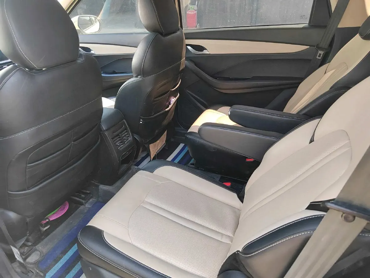 2019 BaoJun 360 1.5L 105HP L4 CVT,autocango,china used car exporter,china ev exporter,chinese used car exporter,chinese used ev exporter