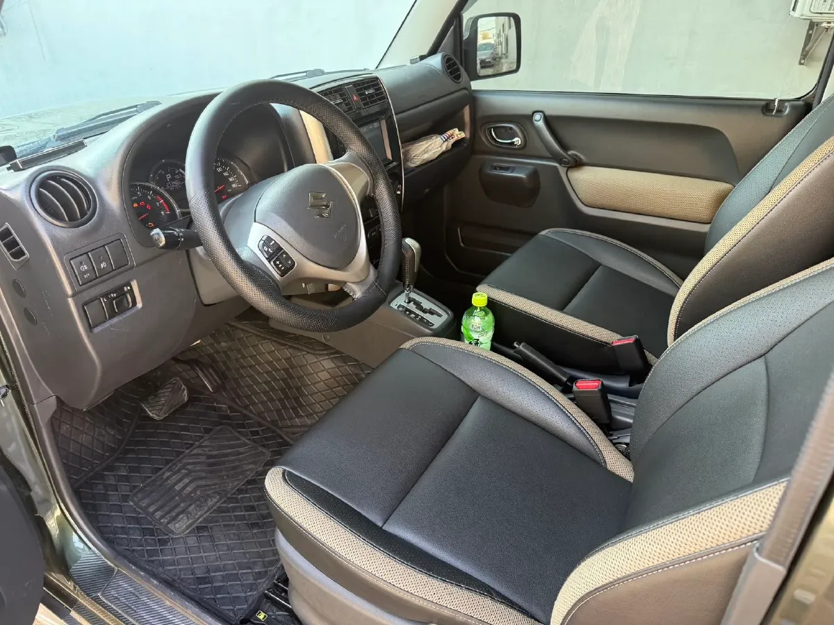 2015 Suzuki Jimny 1.3L 85HP L4 4AT,autocango,china used car exporter,china ev exporter,chinese used car exporter,chinese used ev exporter