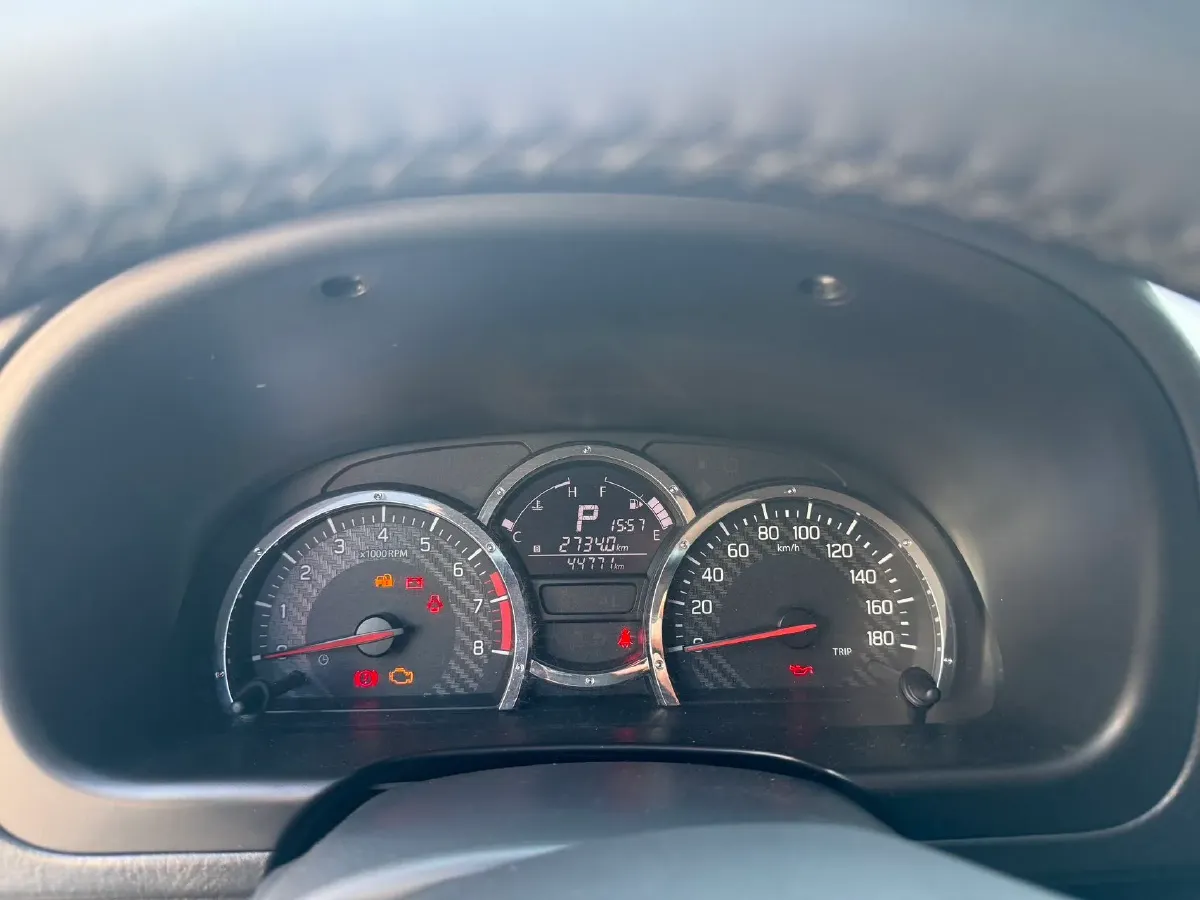 2015 Suzuki Jimny 1.3L 85HP L4 4AT,autocango,china used car exporter,china ev exporter,chinese used car exporter,chinese used ev exporter