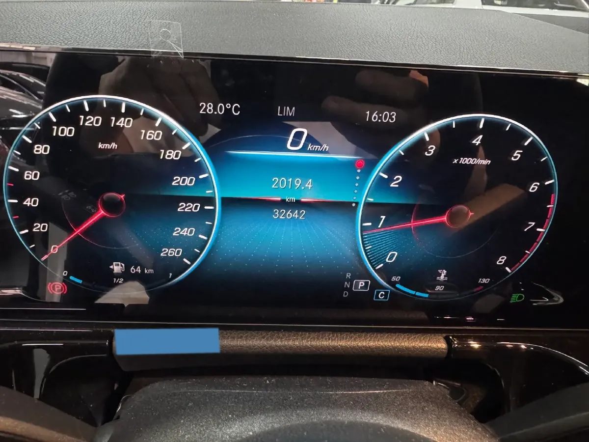 2020 Mercedes-Benz GLA Class 1.3T 163HP L4 7DCT,autocango,china used car exporter,china ev exporter,chinese used car exporter,chinese used ev exporter