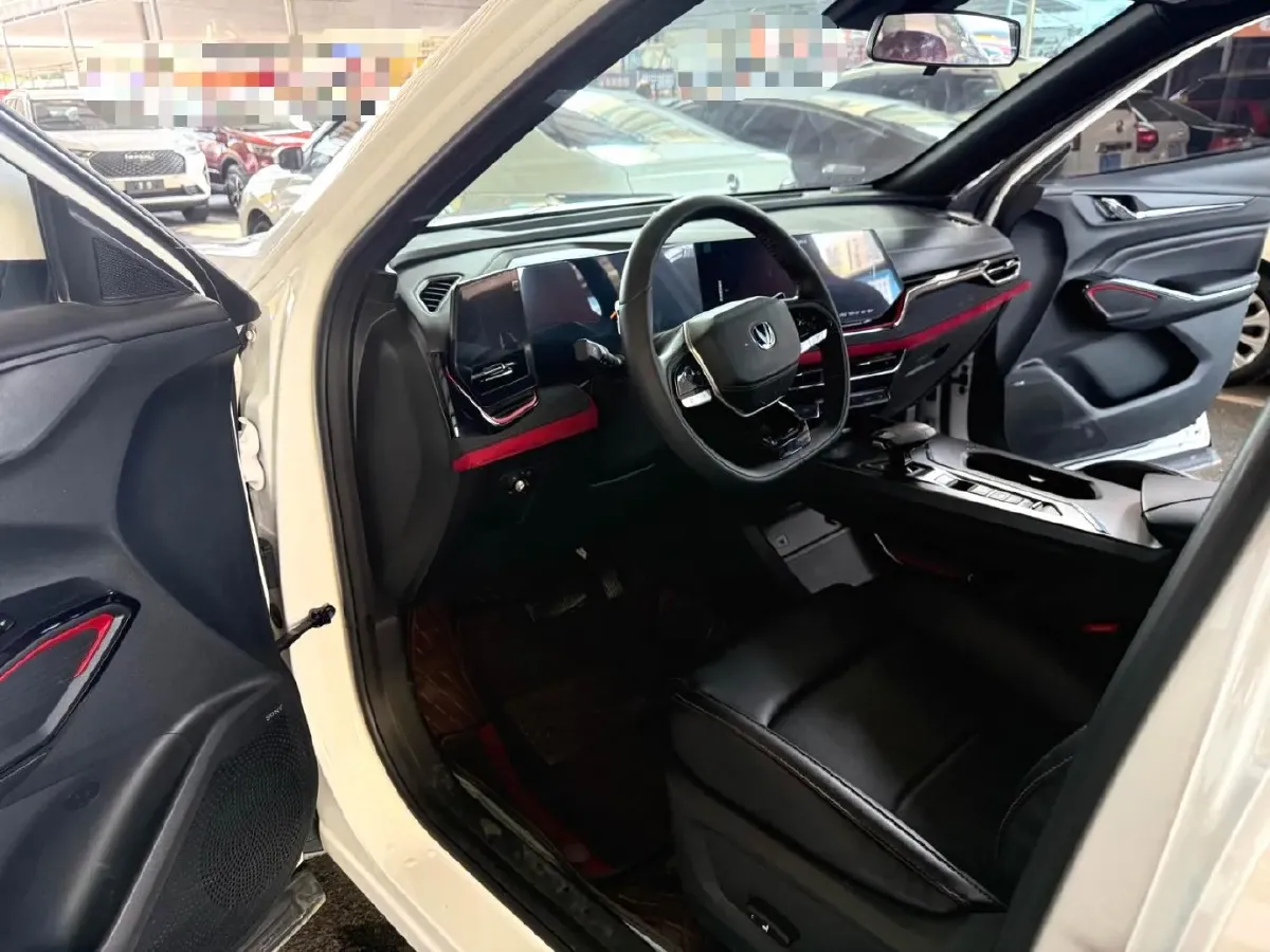 2024 ChangAn X5 PLUS 1.5T 188HP L4 7DCT,autocango,china used car exporter,china ev exporter,chinese used car exporter,chinese used ev exporter