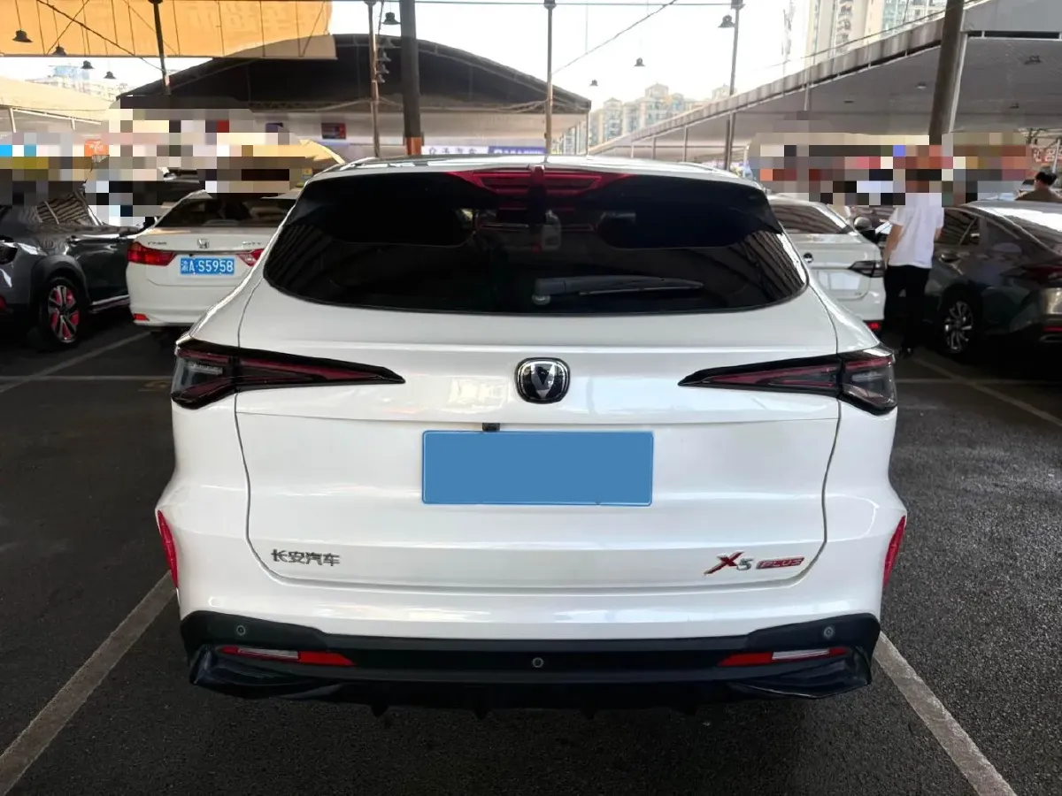 2024 ChangAn X5 PLUS 1.5T 188HP L4 7DCT,autocango,china used car exporter,china ev exporter,chinese used car exporter,chinese used ev exporter