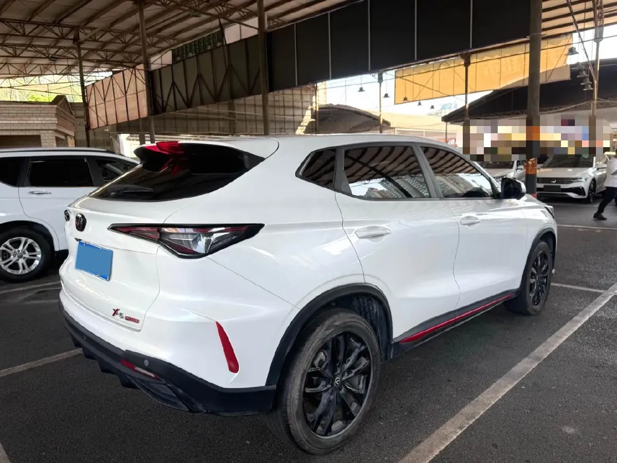 2024 ChangAn X5 PLUS 1.5T 188HP L4 7DCT,autocango,china used car exporter,china ev exporter,chinese used car exporter,chinese used ev exporter