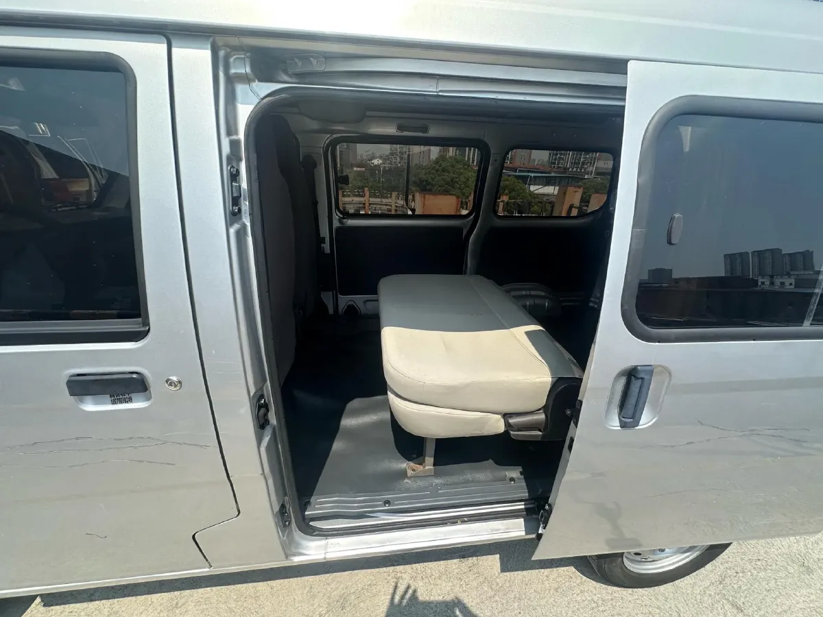 2020 WuLing ZhiGuang 1.2L 76HP L4 5MT,autocango,china used car exporter,china ev exporter,chinese used car exporter,chinese used ev exporter