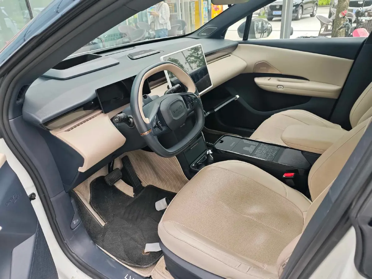 2025 Dongfeng Z9 2.0T 258HP L4 8AT,autocango,china used car exporter,china ev exporter,chinese used car exporter,chinese used ev exporter