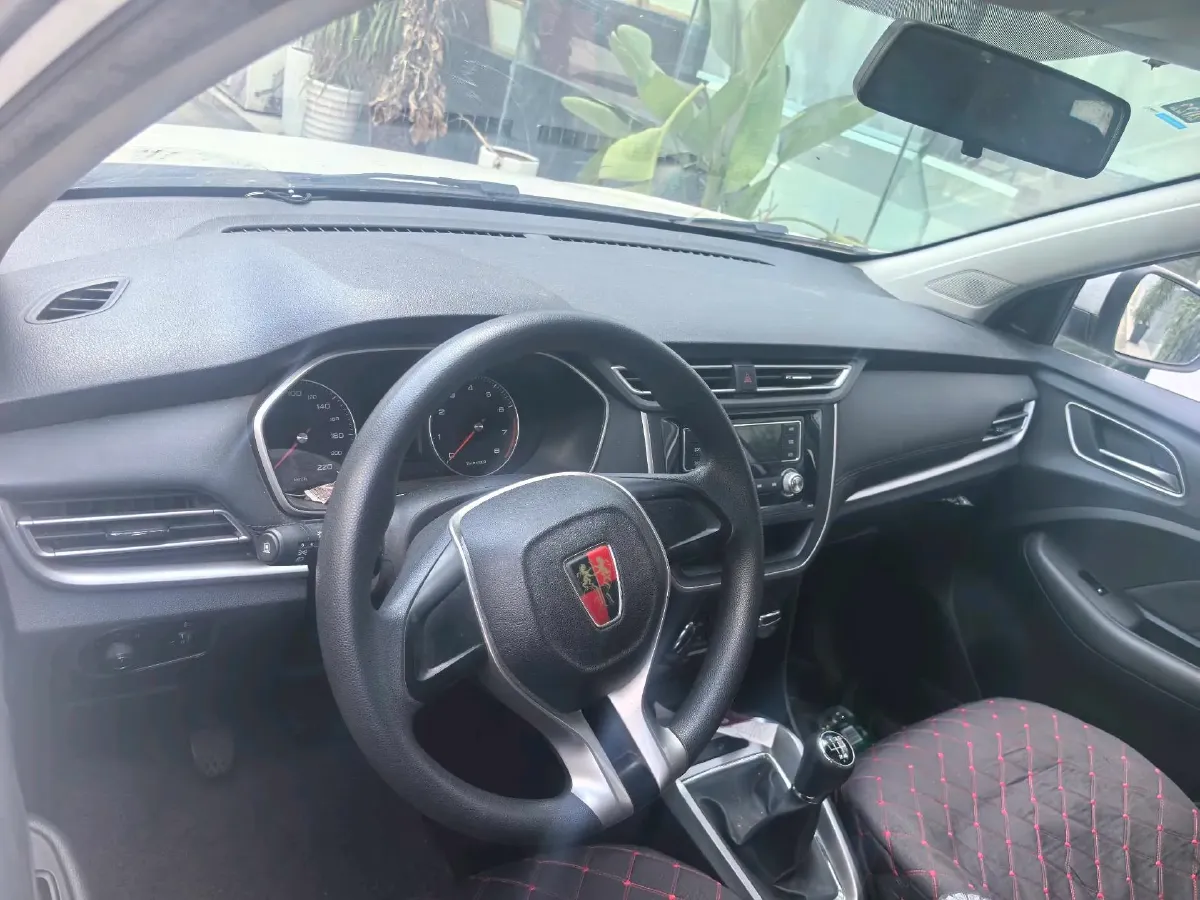 2020 Roewe RX3 1.6L 125HP L4 5MT,autocango,china used car exporter,china ev exporter,chinese used car exporter,chinese used ev exporter
