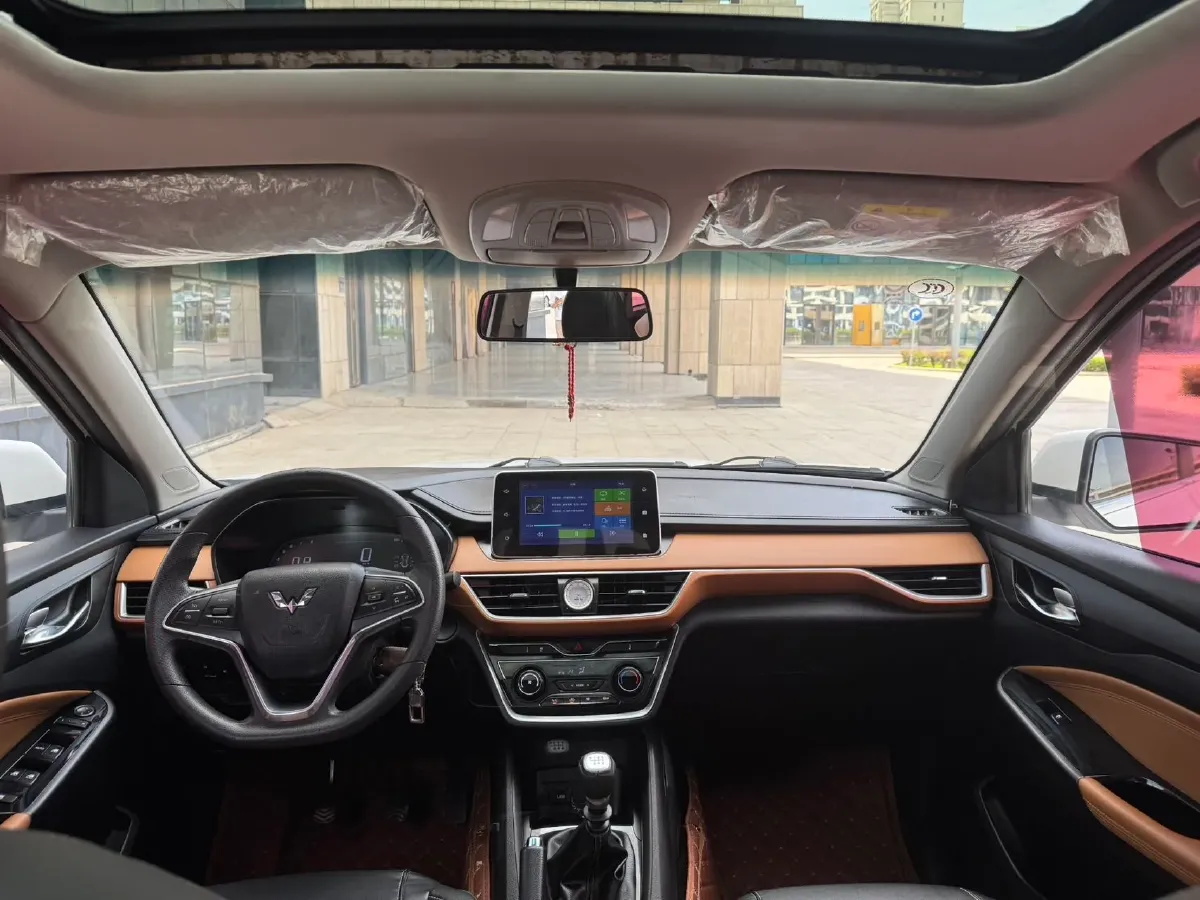 2018 WuLing HongGuang S3 1.5L 112HP L4 6MT,autocango,china used car exporter,china ev exporter,chinese used car exporter,chinese used ev exporter