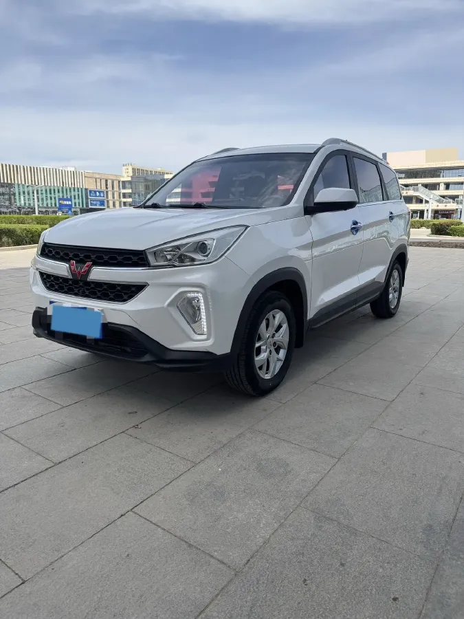 2018 WuLing HongGuang S3 1.5L 112HP L4 6MT,autocango,china used car exporter,china ev exporter,chinese used car exporter,chinese used ev exporter