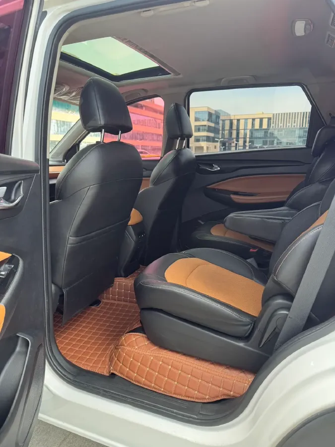 2018 WuLing HongGuang S3 1.5L 112HP L4 6MT,autocango,china used car exporter,china ev exporter,chinese used car exporter,chinese used ev exporter