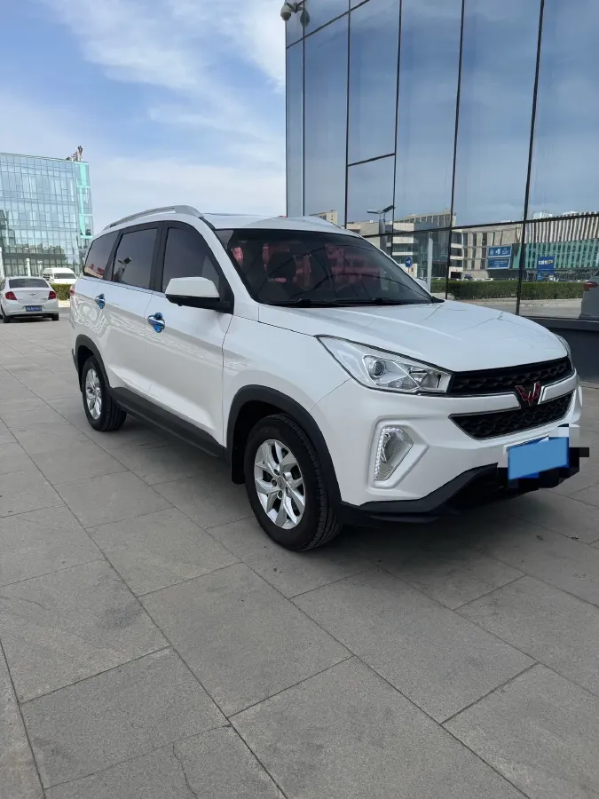 2018 WuLing HongGuang S3 1.5L 112HP L4 6MT,autocango,china used car exporter,china ev exporter,chinese used car exporter,chinese used ev exporter