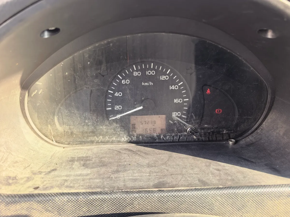 2020 WuLing RongGuang 1.5L 99HP L4 5MT,autocango,china used car exporter,china ev exporter,chinese used car exporter,chinese used ev exporter