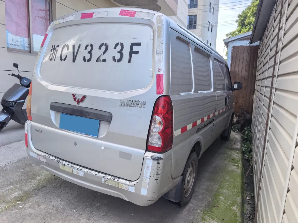 2020 WuLing RongGuang 1.5L 99HP L4 5MT,autocango,china used car exporter,china ev exporter,chinese used car exporter,chinese used ev exporter