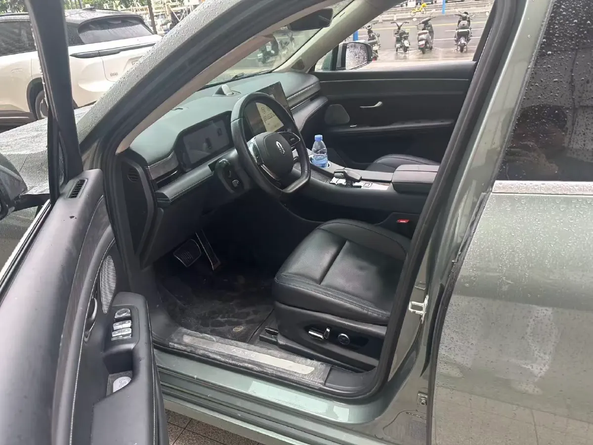 2022 Isuzu Mu-X 2.0T 220HP L4 8AT,autocango,china used car exporter,china ev exporter,chinese used car exporter,chinese used ev exporter
