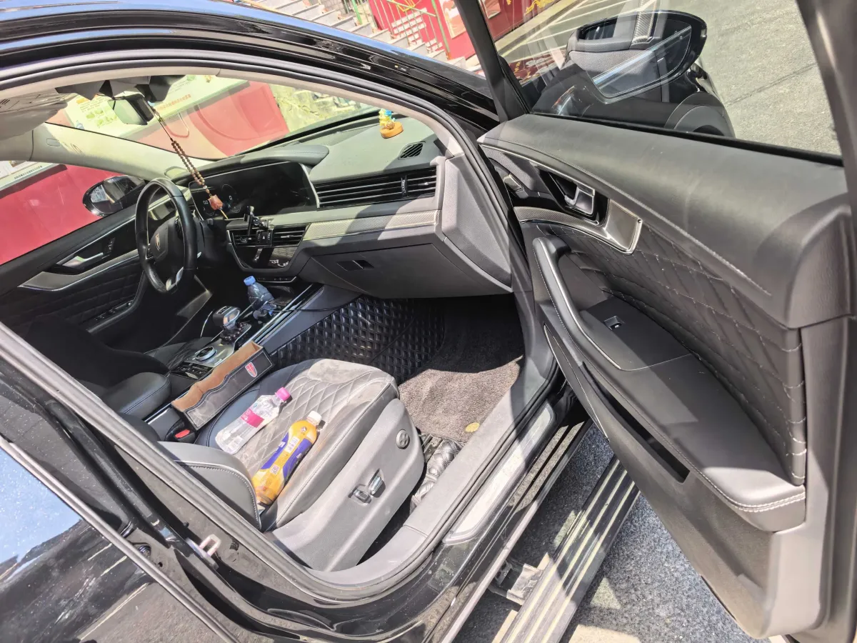 2022 HongQi HS5 2.0T 224HP L4 6AT,autocango,china used car exporter,china ev exporter,chinese used car exporter,chinese used ev exporter