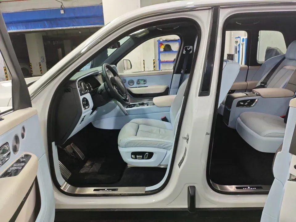 2024 Rolls-Royce Cullinan 6.7T 571HP V12 8AT,autocango,china used car exporter,china ev exporter,chinese used car exporter,chinese used ev exporter
