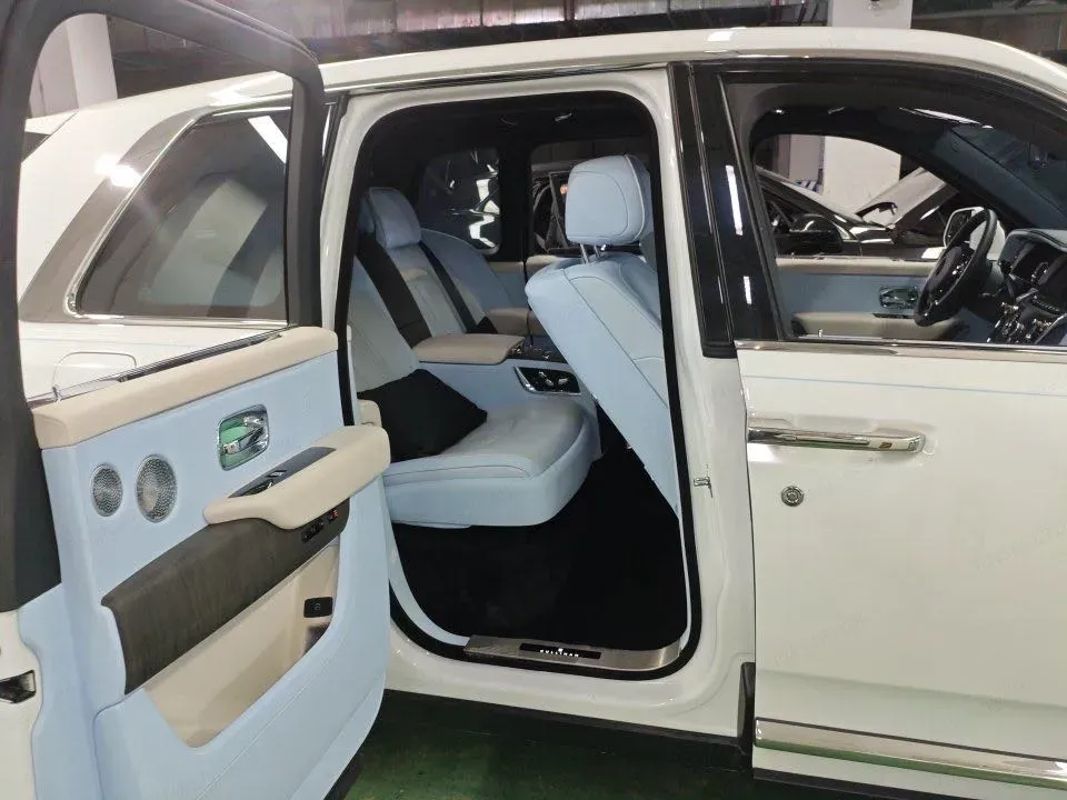 2024 Rolls-Royce Cullinan 6.7T 571HP V12 8AT,autocango,china used car exporter,china ev exporter,chinese used car exporter,chinese used ev exporter