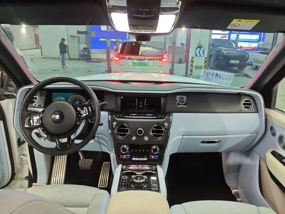 2024 Rolls-Royce Cullinan 6.7T 571HP V12 8AT,autocango,china used car exporter,china ev exporter,chinese used car exporter,chinese used ev exporter