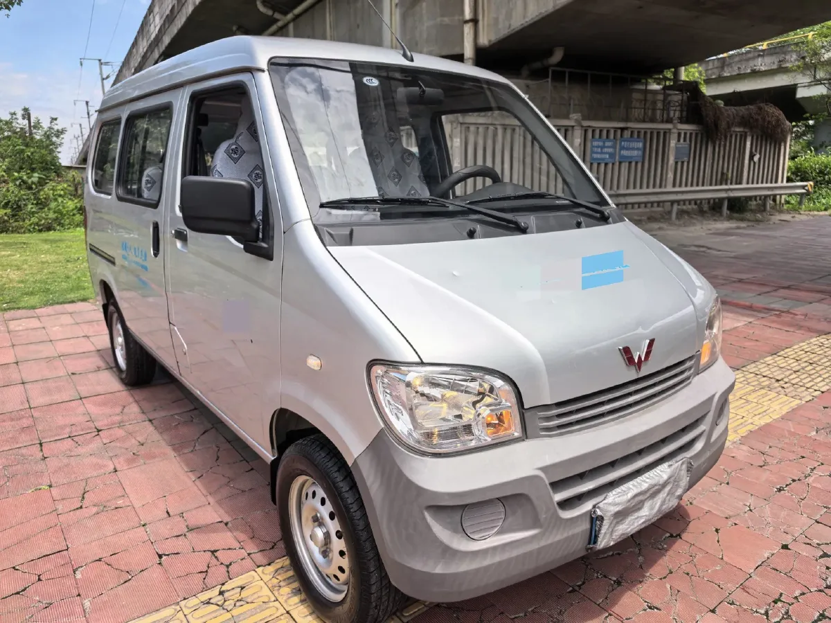 2020 WuLing ZhiGuang 1.2L 76HP L4 5MT,autocango,china used car exporter,china ev exporter,chinese used car exporter,chinese used ev exporter