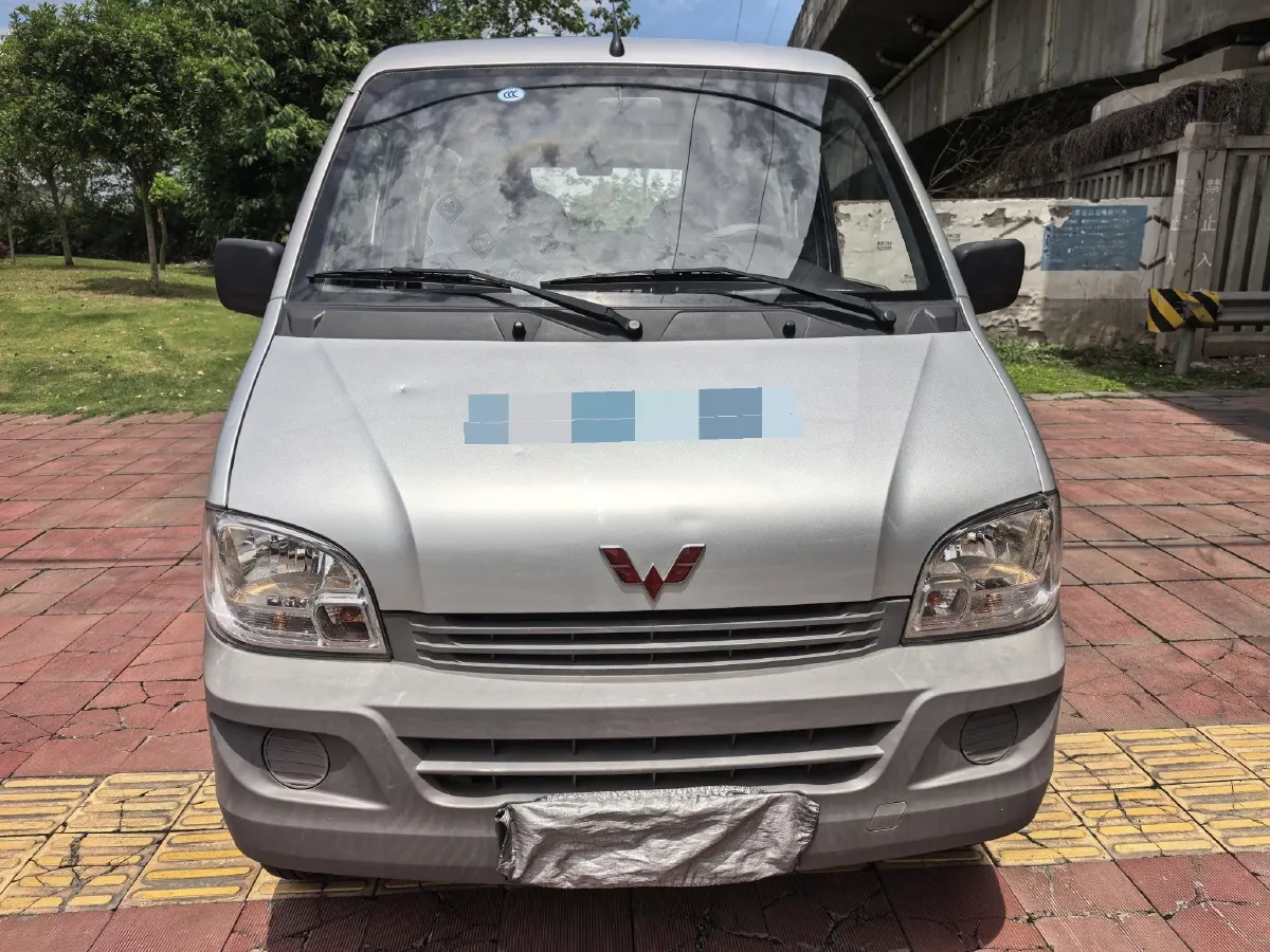 2020 WuLing ZhiGuang 1.2L 76HP L4 5MT,autocango,china used car exporter,china ev exporter,chinese used car exporter,chinese used ev exporter