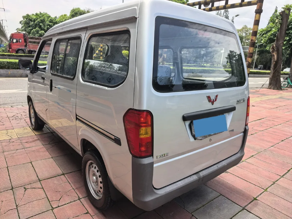 2020 WuLing ZhiGuang 1.2L 76HP L4 5MT,autocango,china used car exporter,china ev exporter,chinese used car exporter,chinese used ev exporter