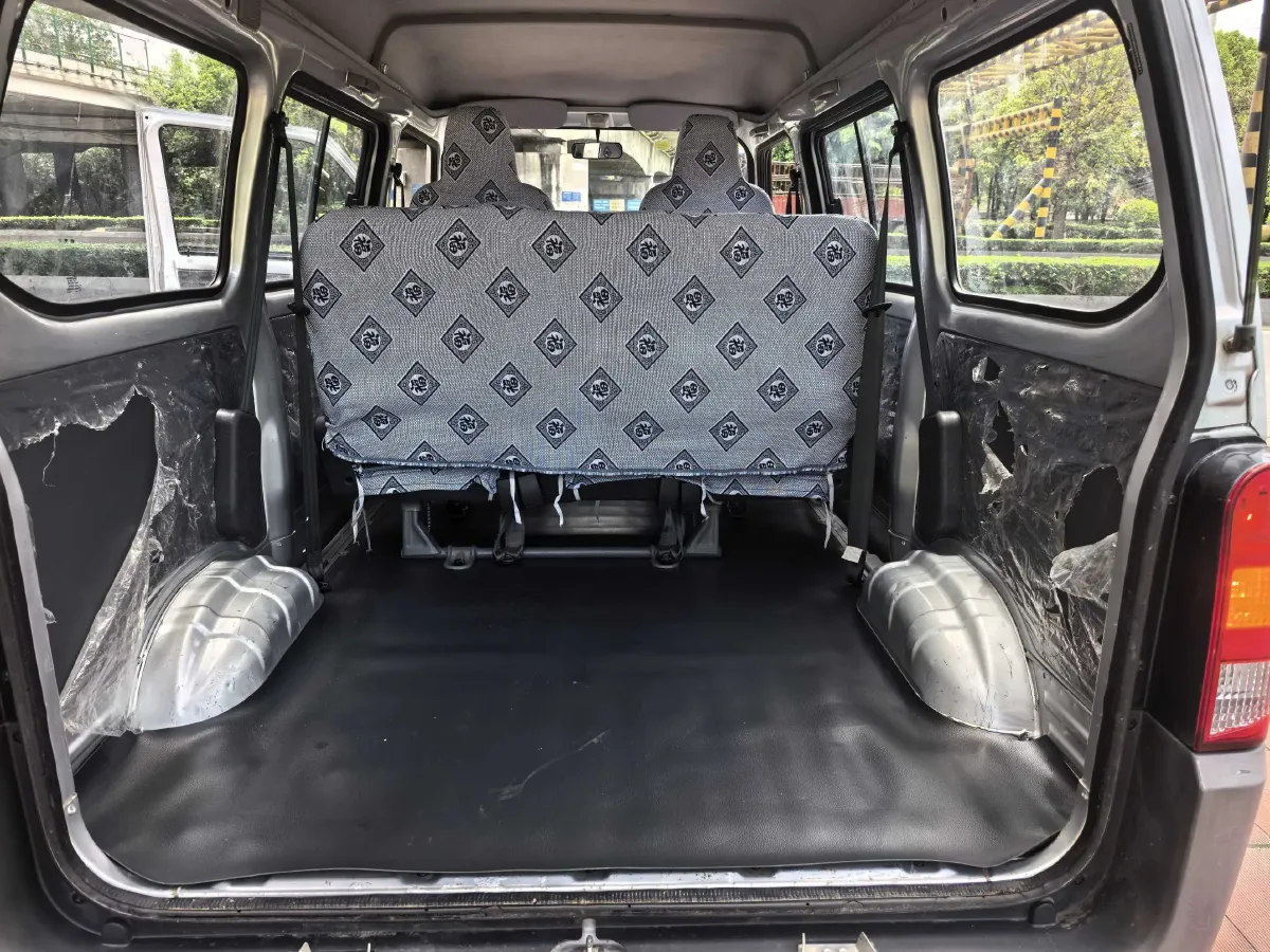 2020 WuLing ZhiGuang 1.2L 76HP L4 5MT,autocango,china used car exporter,china ev exporter,chinese used car exporter,chinese used ev exporter