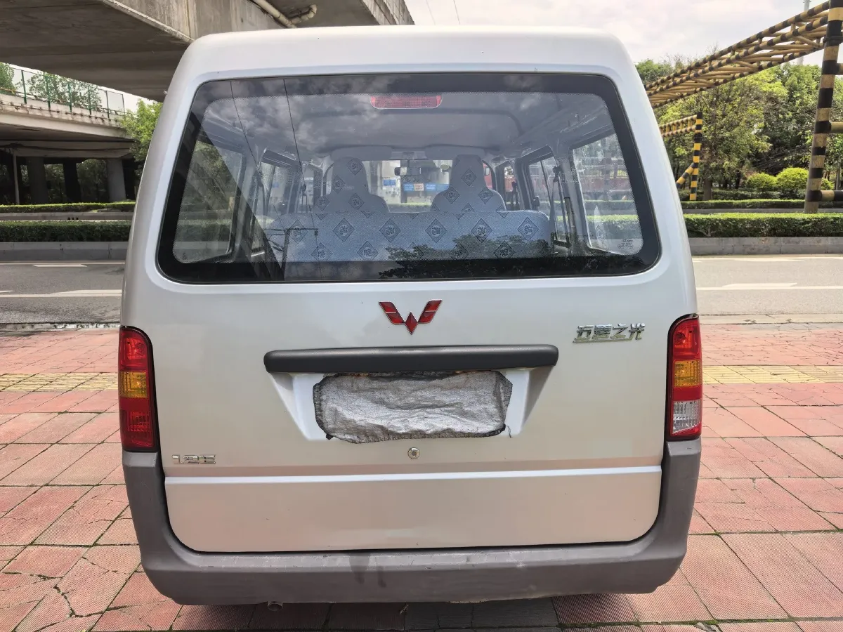 2020 WuLing ZhiGuang 1.2L 76HP L4 5MT,autocango,china used car exporter,china ev exporter,chinese used car exporter,chinese used ev exporter