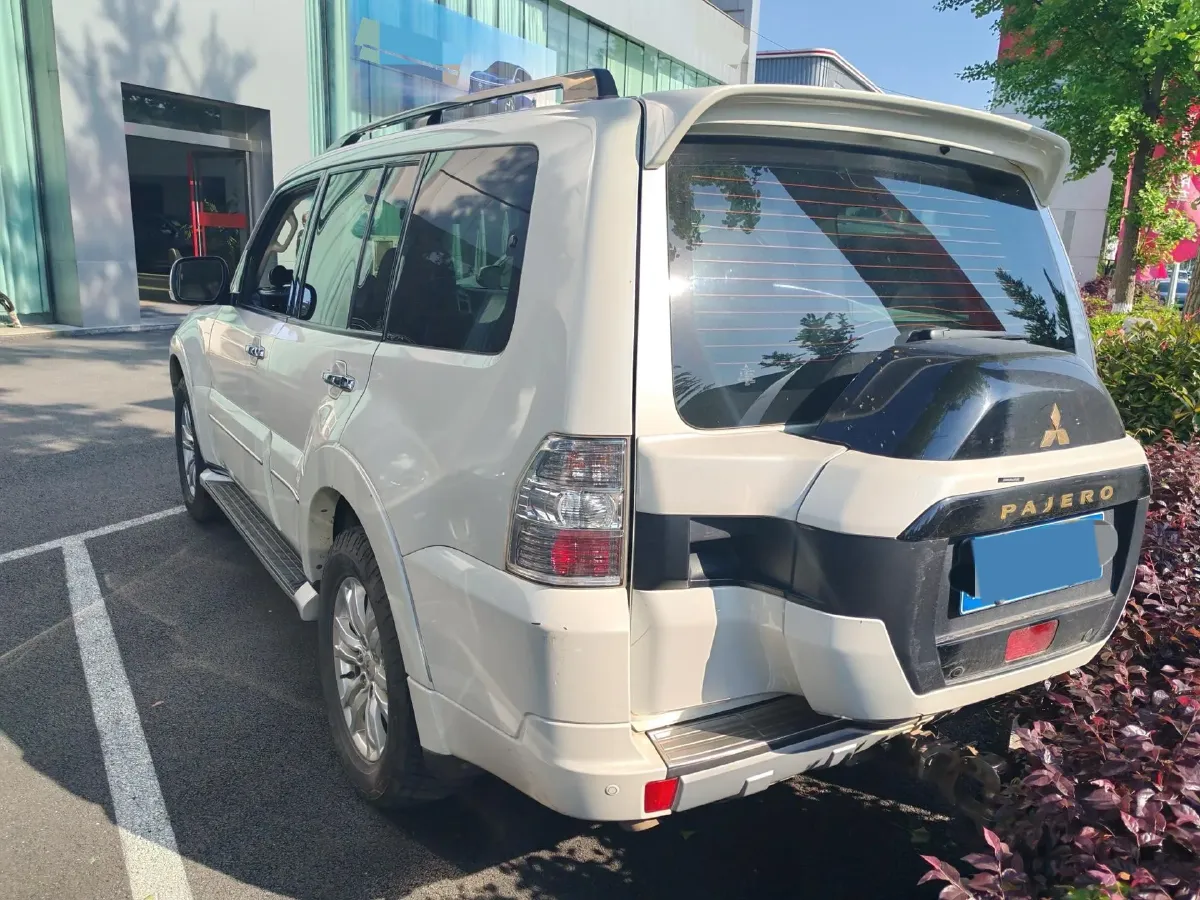 2018 Mitsubishi Pajero 3.0L 174HP V6 5AT,autocango,china used car exporter,china ev exporter,chinese used car exporter,chinese used ev exporter