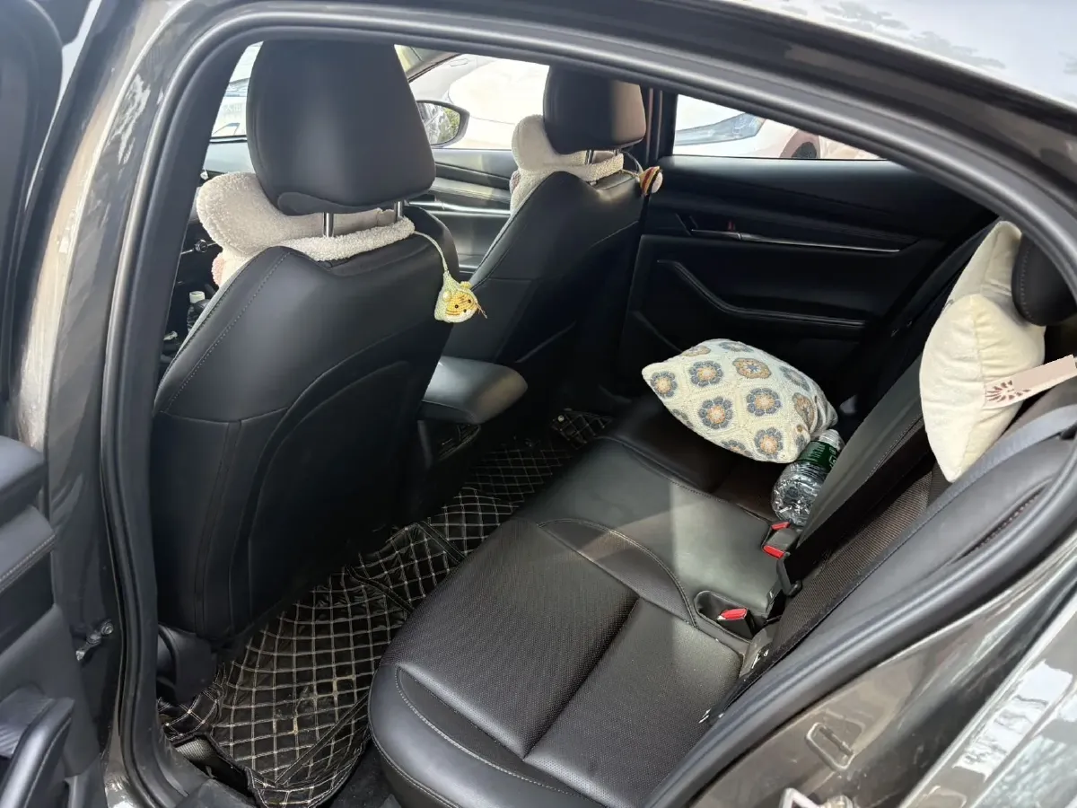 2021 Mazda 3 Axela 2.0L 158HP L4 6AT,autocango,china used car exporter,china ev exporter,chinese used car exporter,chinese used ev exporter