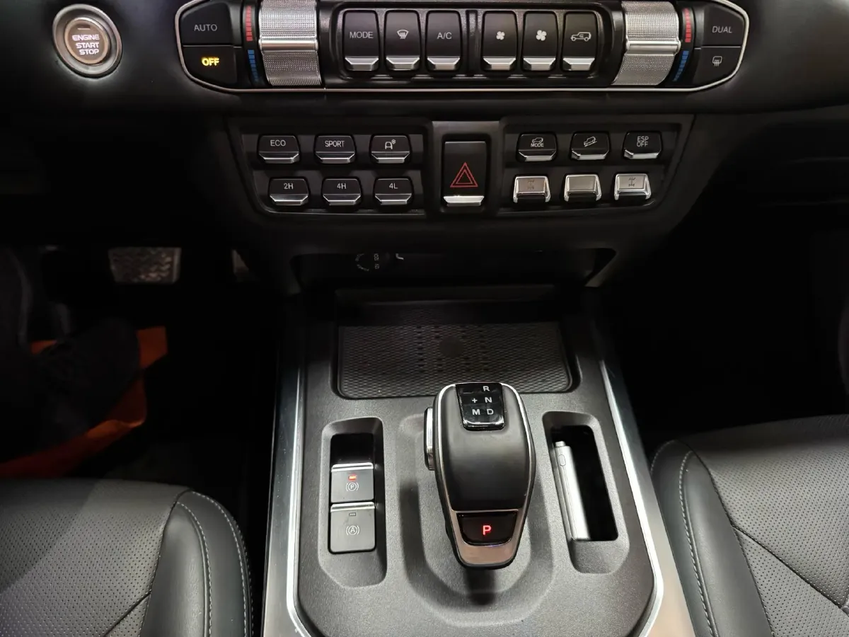 2024 212 212 T01 2.0T 252HP L4 8AT,autocango,china used car exporter,china ev exporter,chinese used car exporter,chinese used ev exporter