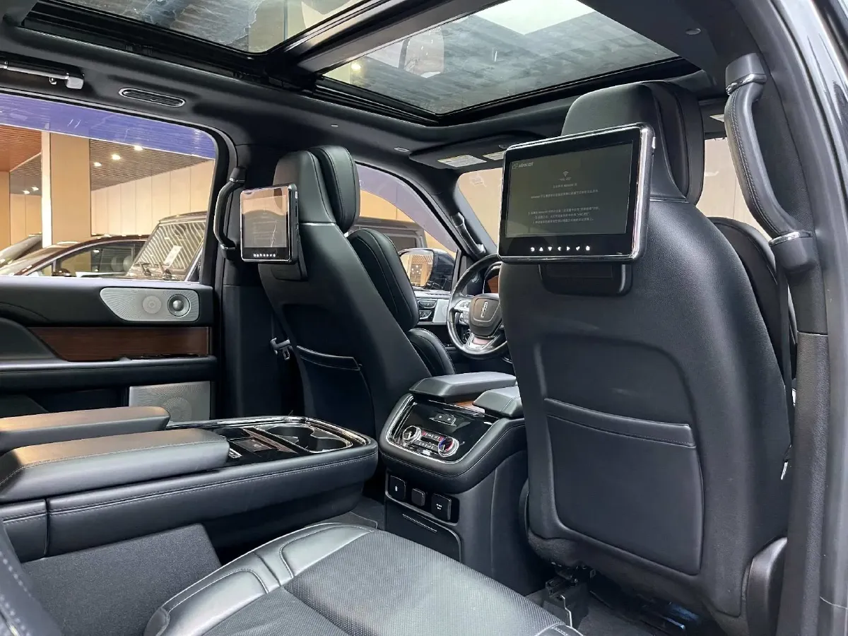 2020 Lincoln Navigator 3.5T 388HP V6 10AT,autocango,china used car exporter,china ev exporter,chinese used car exporter,chinese used ev exporter