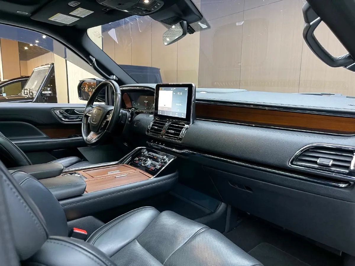 2020 Lincoln Navigator 3.5T 388HP V6 10AT,autocango,china used car exporter,china ev exporter,chinese used car exporter,chinese used ev exporter