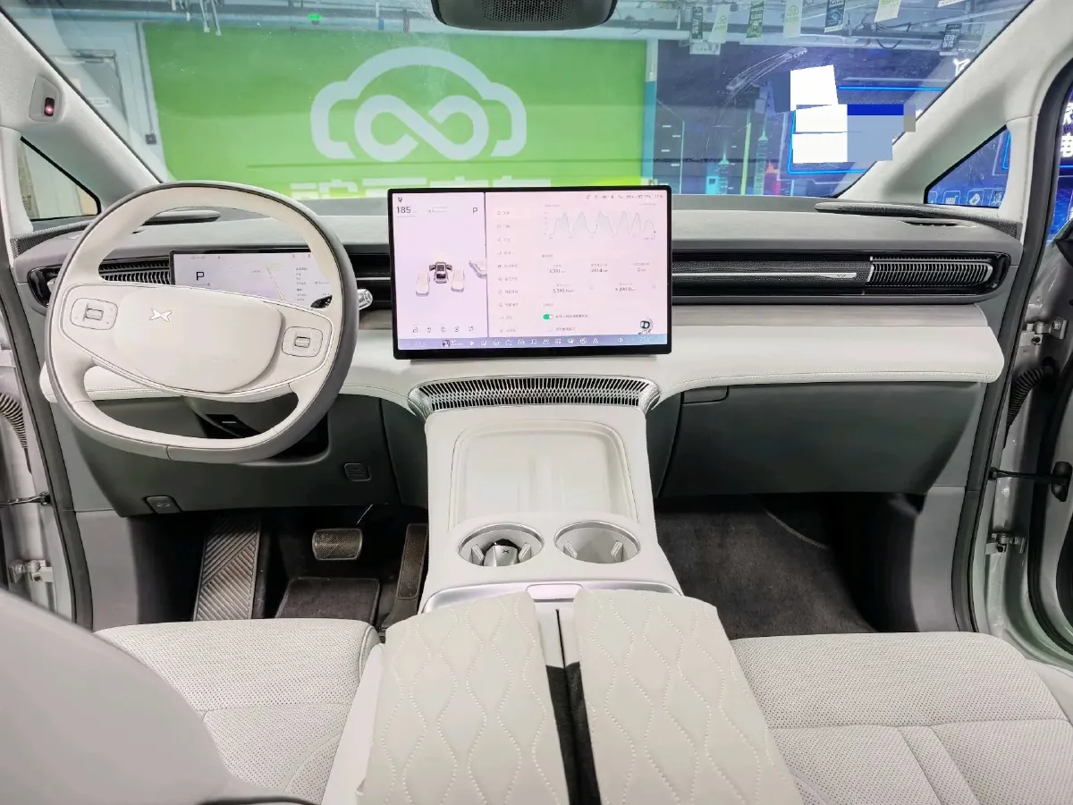 2025 Xpeng X9 BEV,autocango,china used car exporter,china ev exporter,chinese used car exporter,chinese used ev exporter