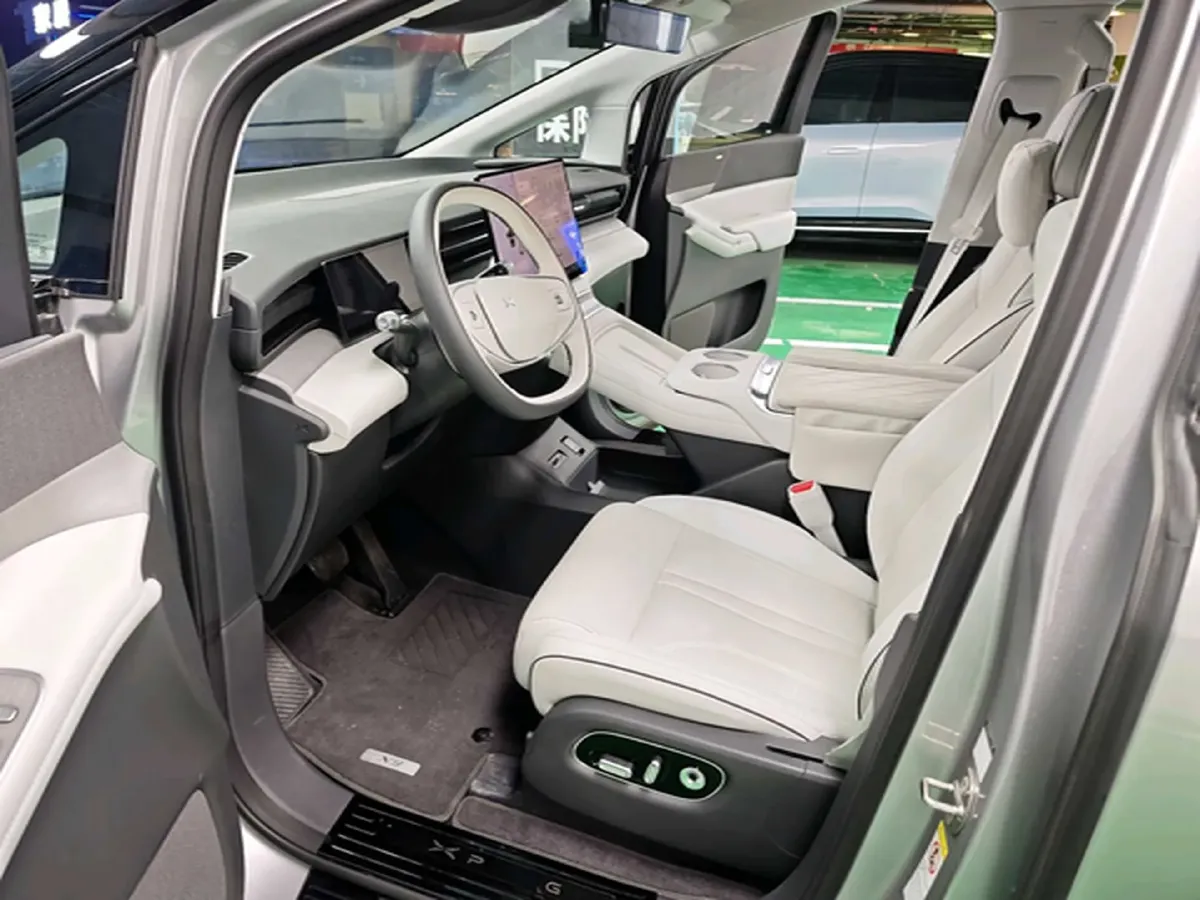 2025 Xpeng X9 BEV,autocango,china used car exporter,china ev exporter,chinese used car exporter,chinese used ev exporter