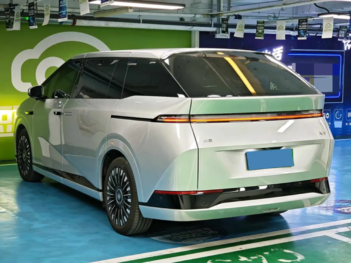 2025 Xpeng X9 BEV,autocango,china used car exporter,china ev exporter,chinese used car exporter,chinese used ev exporter
