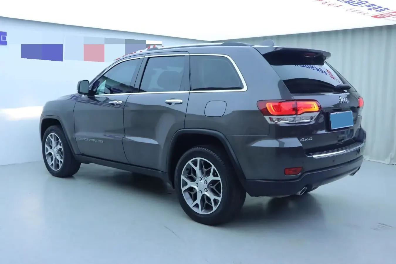 2021 Jeep Grand Cherokee 3.0L 234HP V6 8AT,autocango,china used car exporter,china ev exporter,chinese used car exporter,chinese used ev exporter