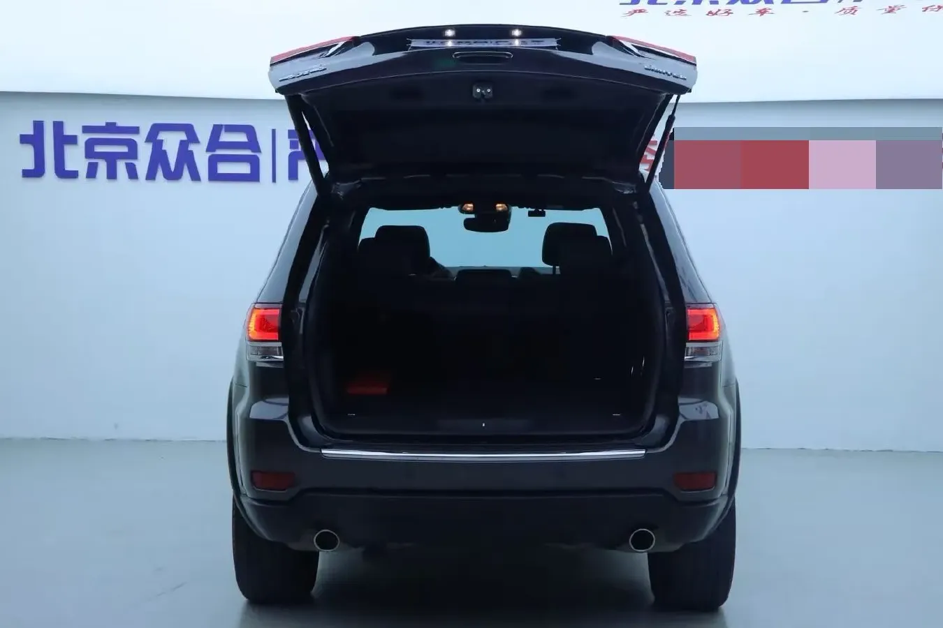 2021 Jeep Grand Cherokee 3.0L 234HP V6 8AT,autocango,china used car exporter,china ev exporter,chinese used car exporter,chinese used ev exporter