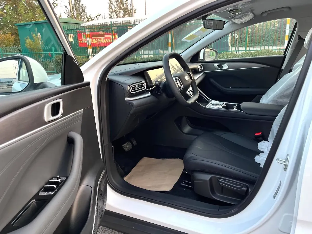 2025 ChangAn KuaYue KuaYueXing V5 EV BEV 41.86KWH,autocango,china used car exporter,china ev exporter,chinese used car exporter,chinese used ev exporter