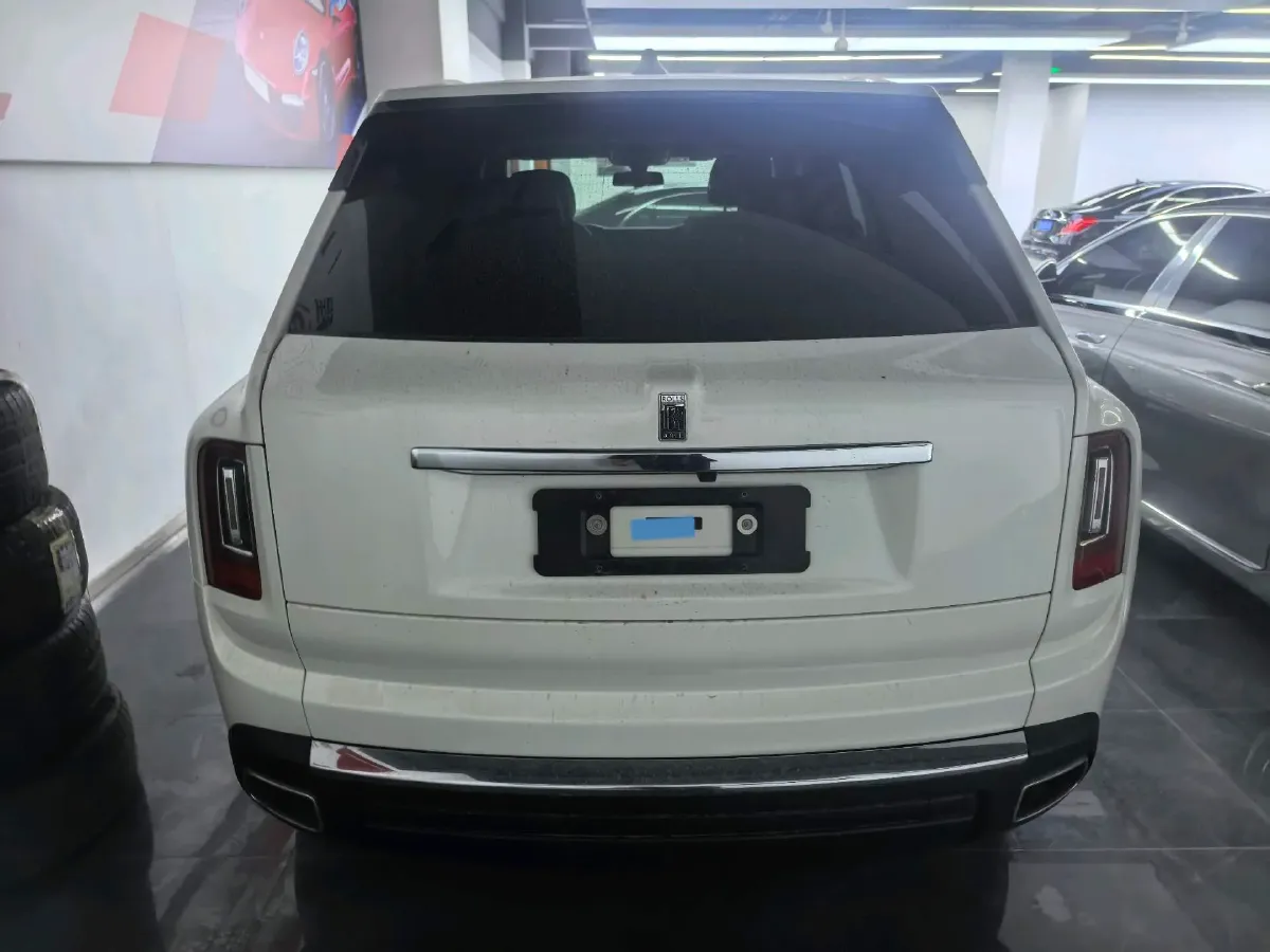 2018 Rolls-Royce Cullinan 6.7T 571HP V12 8AT,autocango,china used car exporter,china ev exporter,chinese used car exporter,chinese used ev exporter