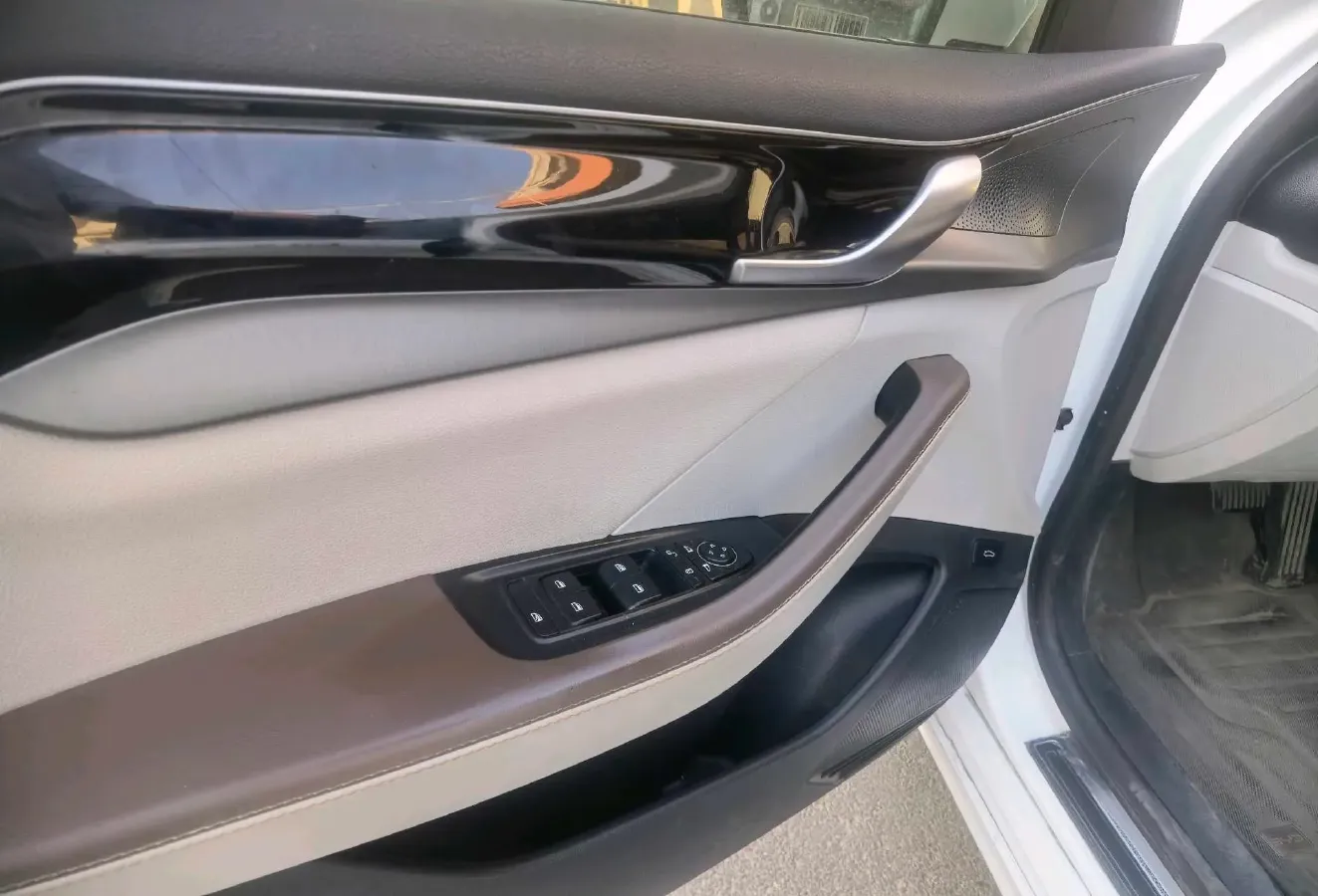 2023 GAC Trumpchi Empow 2.0T 265HP L4 8AT,autocango,china used car exporter,china ev exporter,chinese used car exporter,chinese used ev exporter