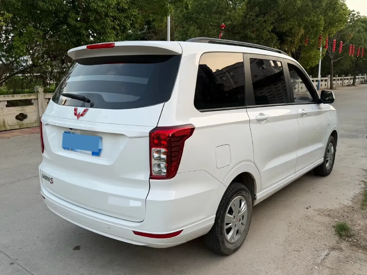 2019 Venucia M50V 1.5L 112HP L4 5MT,autocango,china used car exporter,china ev exporter,chinese used car exporter,chinese used ev exporter