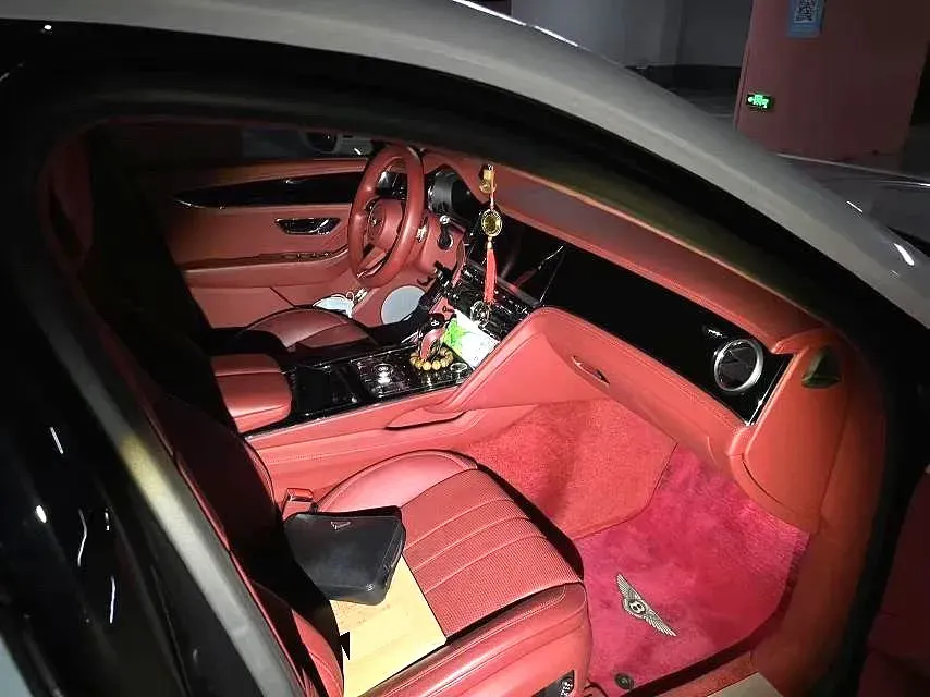 2021 Bentley Flying Spur 4.0T 550HP V8 8DCT,autocango,china used car exporter,china ev exporter,chinese used car exporter,chinese used ev exporter