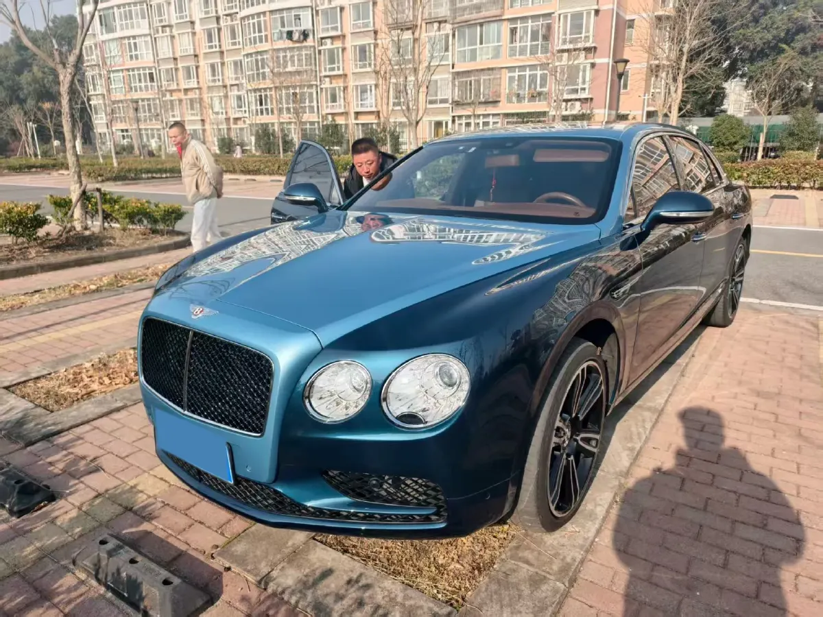 2021 Bentley Flying Spur 4.0T 550HP V8 8DCT,autocango,china used car exporter,china ev exporter,chinese used car exporter,chinese used ev exporter